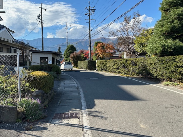 前面道路西側方面 2025.7撮影 前面道路西側方面 2025.7撮影