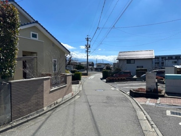 前面道路北側から南方面　2026.2撮影