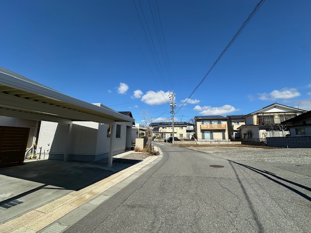 前面道路南側から北方面　2026.2撮影