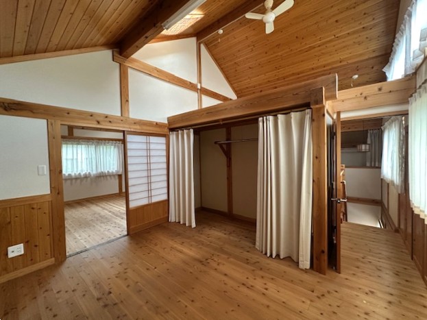 2階洋室6.5帖 2025.8撮影 2階洋室6.5帖 2025.8撮影(間取)