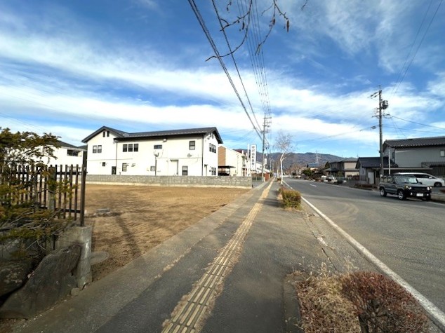 前面道路西から東側方面 2025.12撮影 前面道路西から東側方面 2025.12撮影