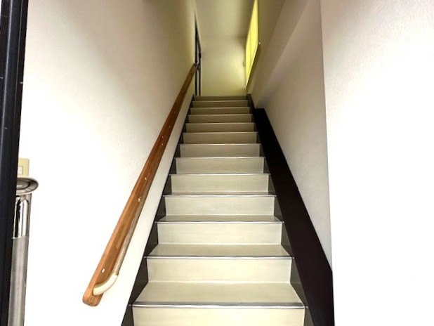 内階段　2025.10.31撮影