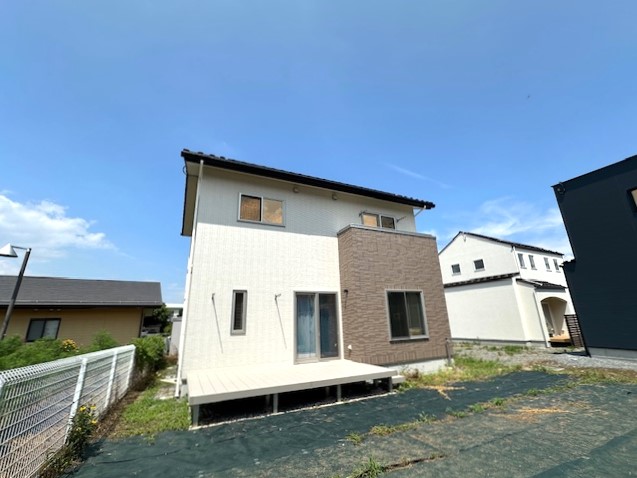 敷地内南側,、テラス 2024.7撮影 敷地内南側,、テラス 2024.7撮影