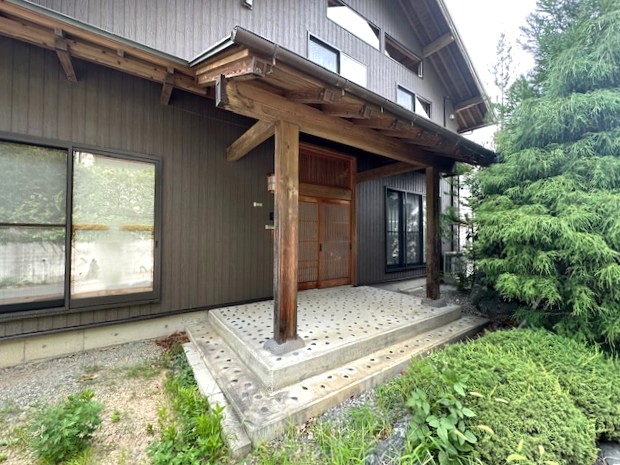 玄関 2025.8撮影 玄関 2025.8撮影(外観)