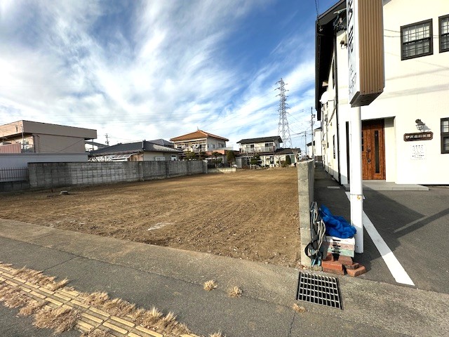 東側の塀(対象地内の塀です。)2025.12撮影 東側の塀(対象地内の塀です。)2025.12撮影