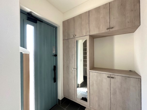 玄関・下駄箱 2024.8撮影 玄関・下駄箱 2024.8撮影